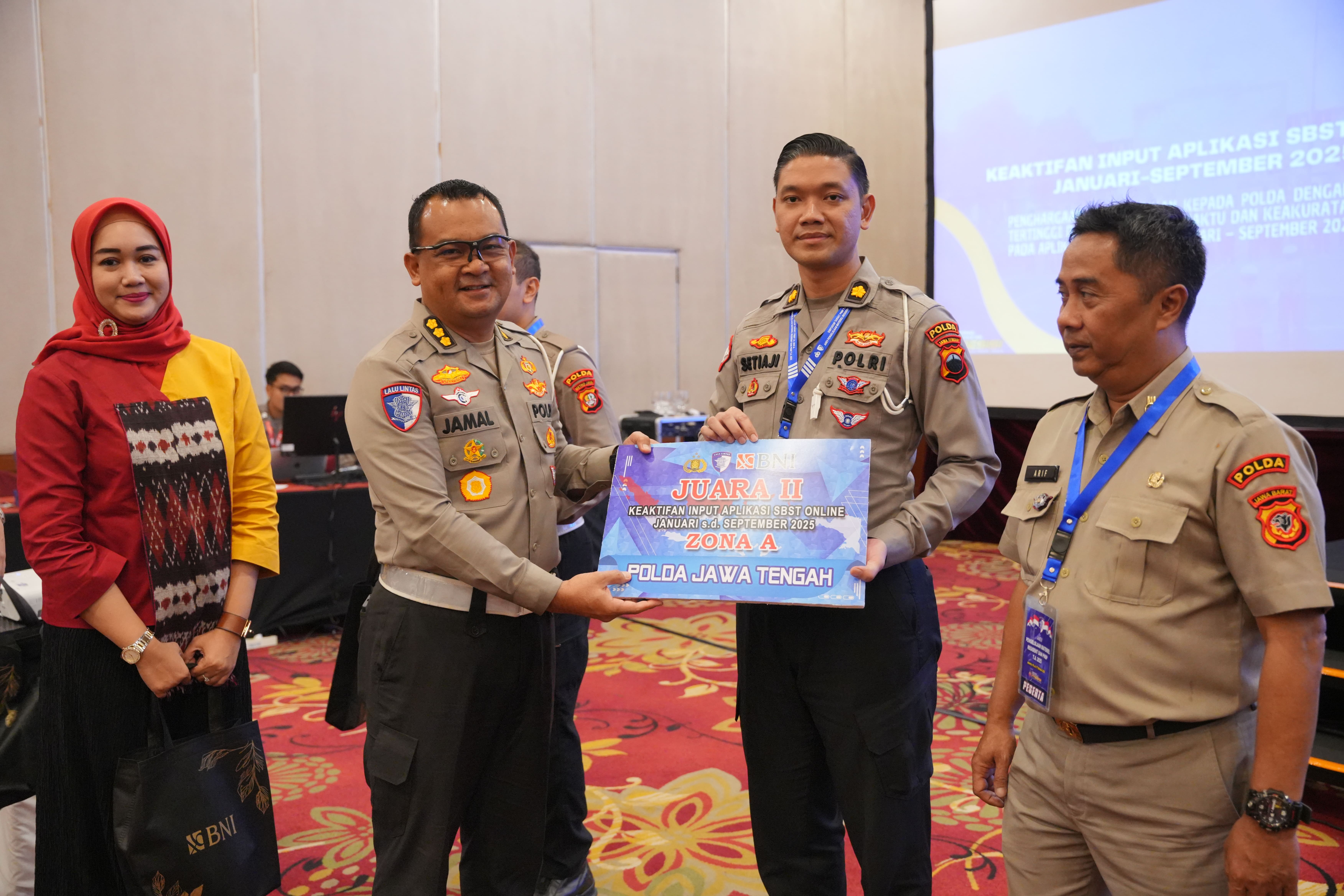 RAPAT ANEV MATERIEL REGIDENT DAN PNBP DI HOTEL REDTOP - JAKARTA, Tgl 15 OKT 2025