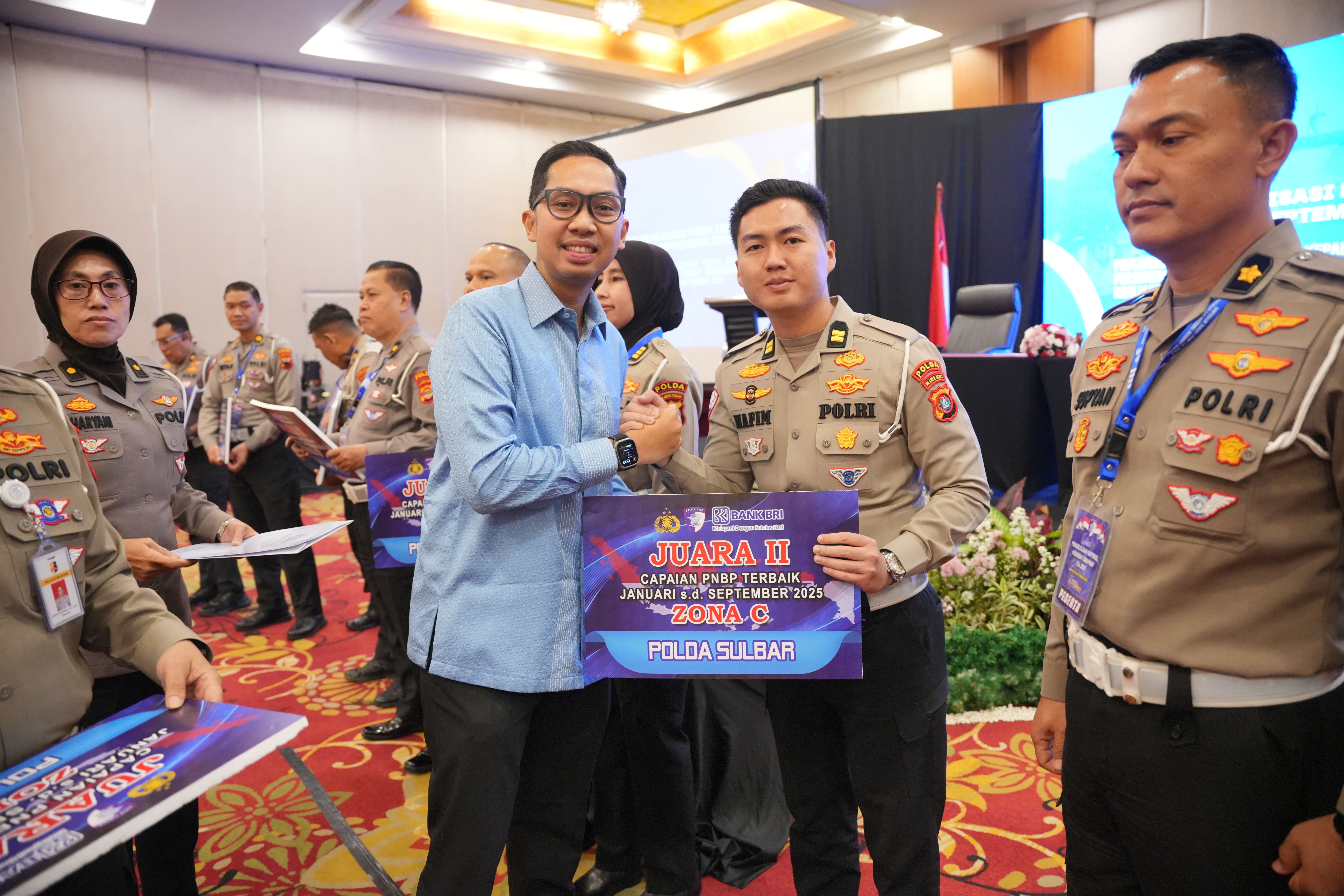 RAPAT ANEV MATERIEL REGIDENT DAN PNBP DI HOTEL REDTOP - JAKARTA, Tgl 15 OKT 2025