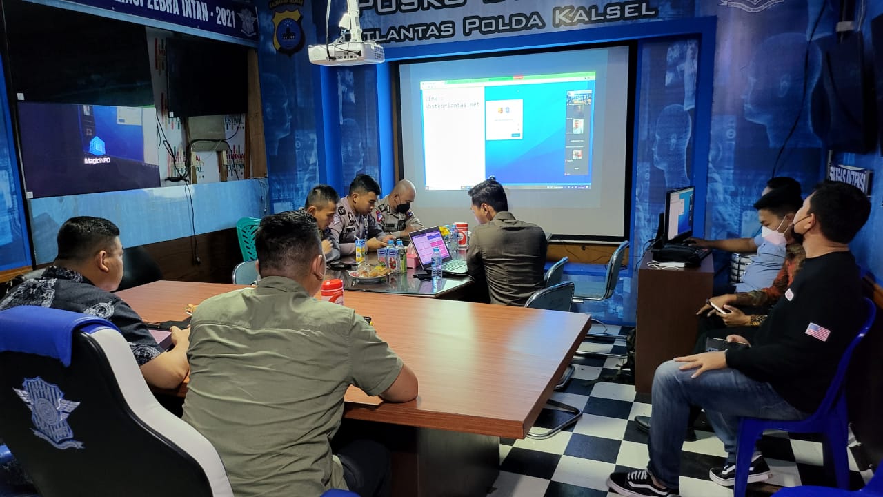PELATIHAN APLIKASI SBST ONLINE DI KALIMANTAN SELATAN