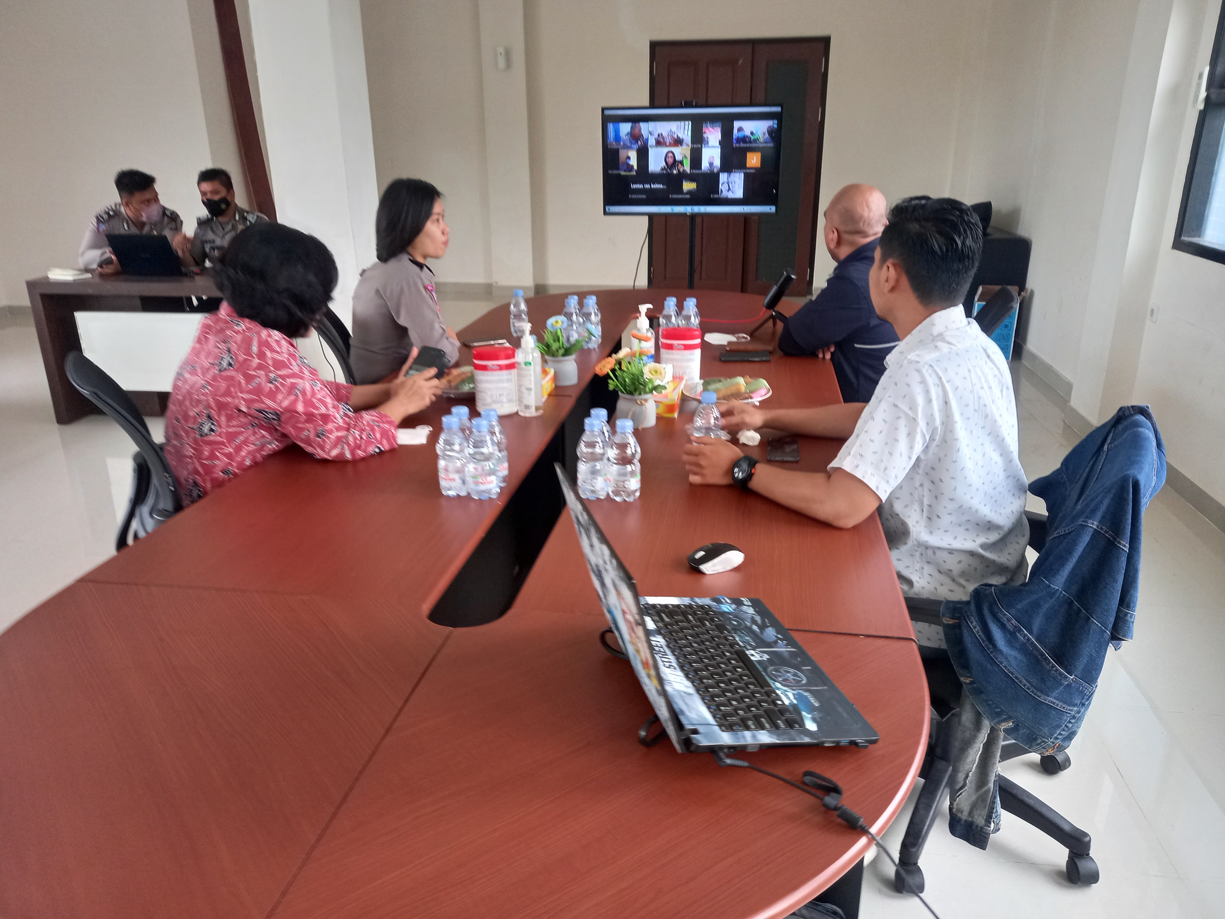 PELATIHAN APLIKASI SBST ONLINE DI PAPUA BARAT