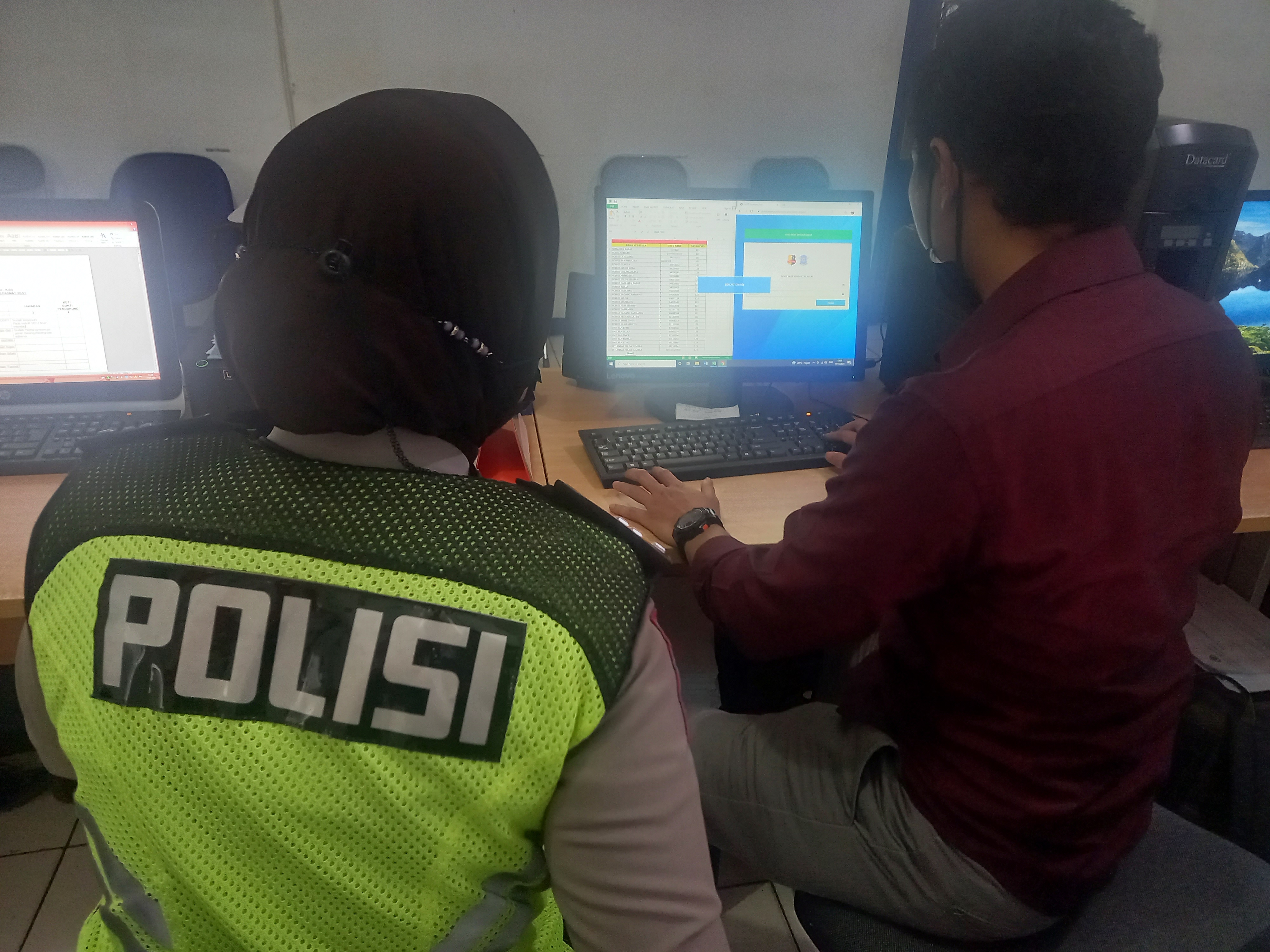 PELATIHAN APLIKASI SBST ONLINE DI SUMATERA BARAT
