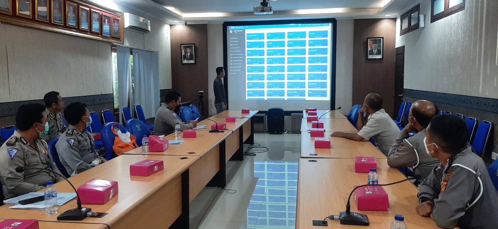 PELATIHAN APLIKASI SBST ONLINE DI BALI