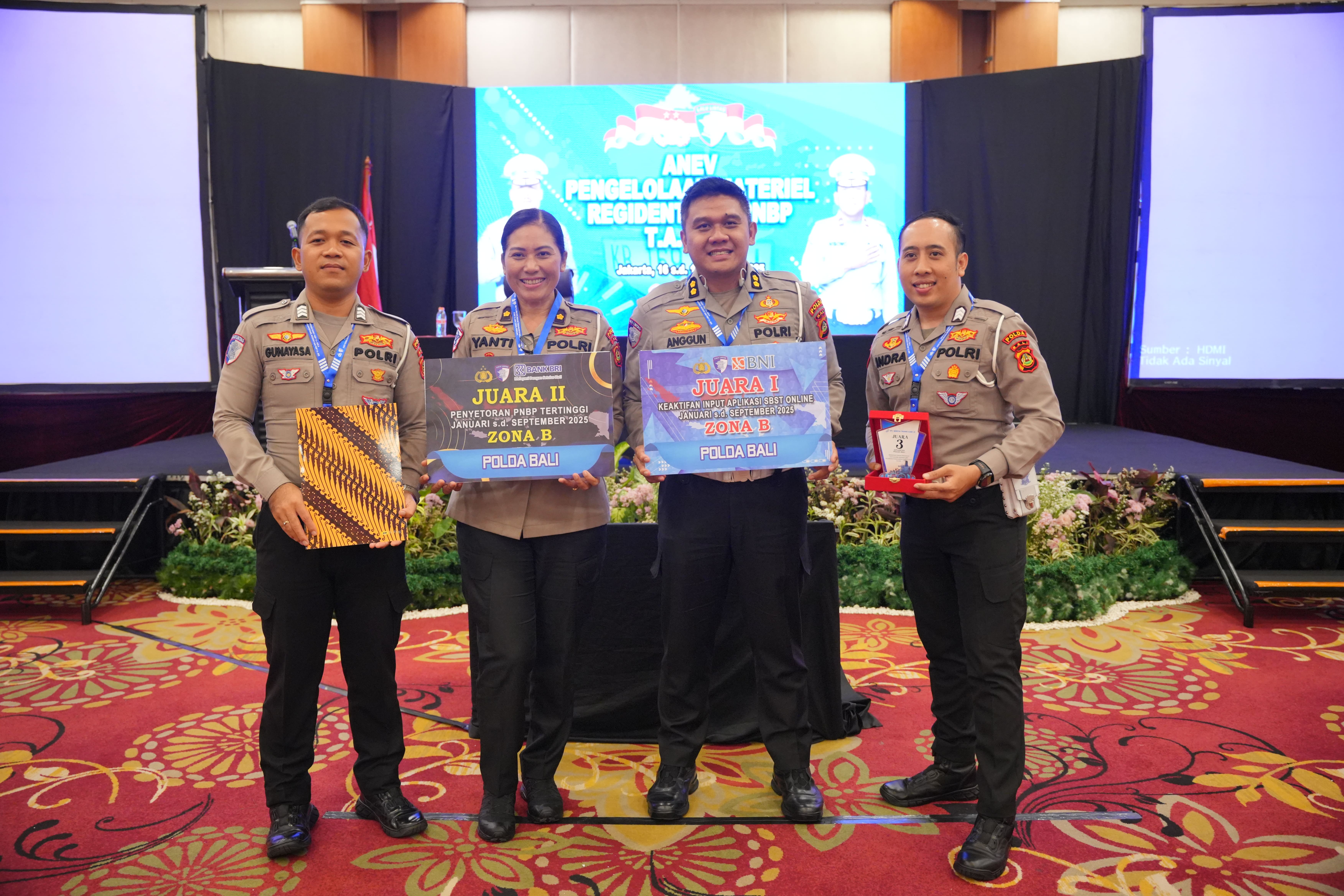 RAPAT ANEV MATERIEL REGIDENT DAN PNBP DI HOTEL REDTOP - JAKARTA, Tgl 15 OKT 2025