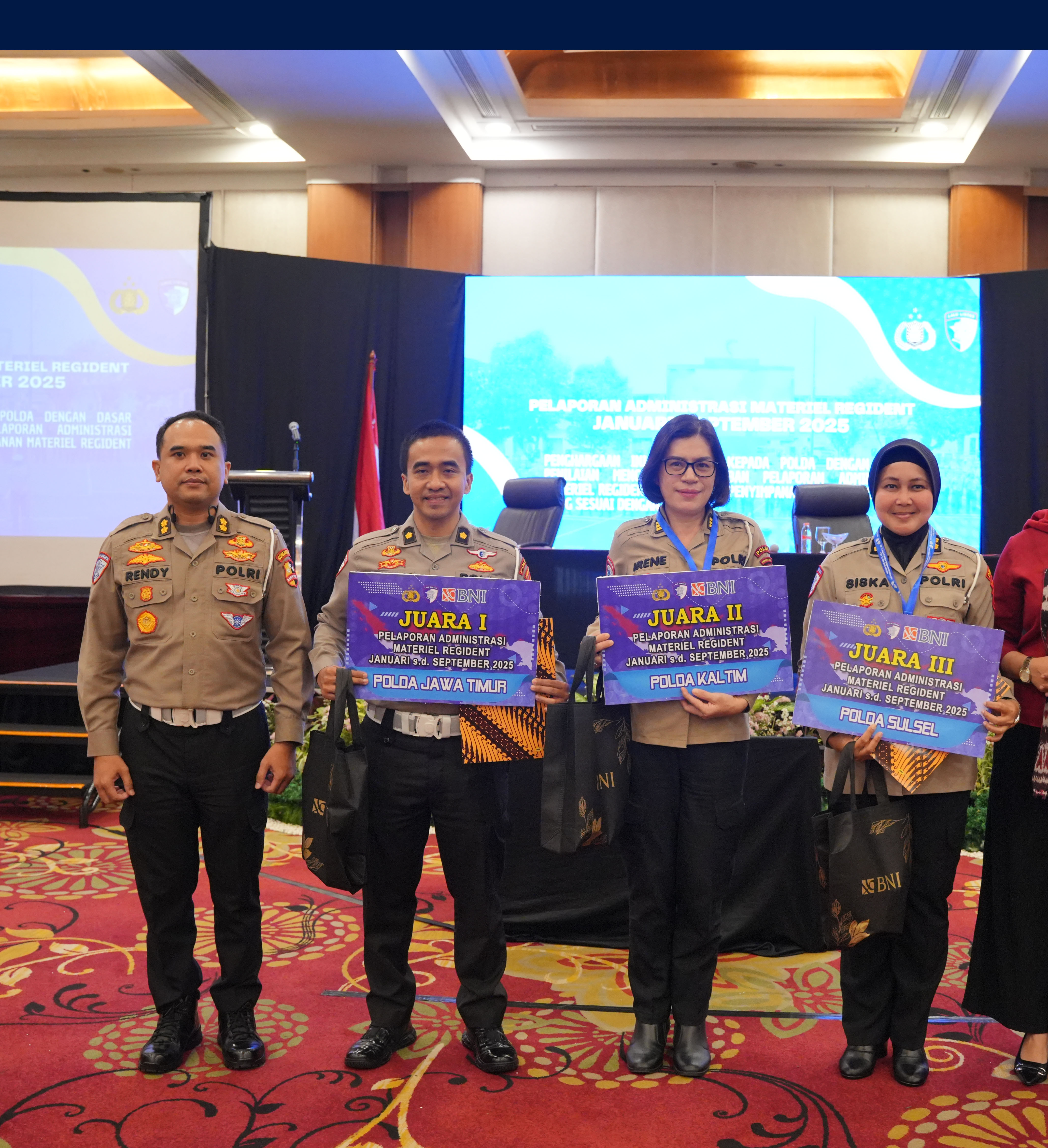 JUARA PELAPORAN ADMINISTRASI MATERIEL REGIDENT